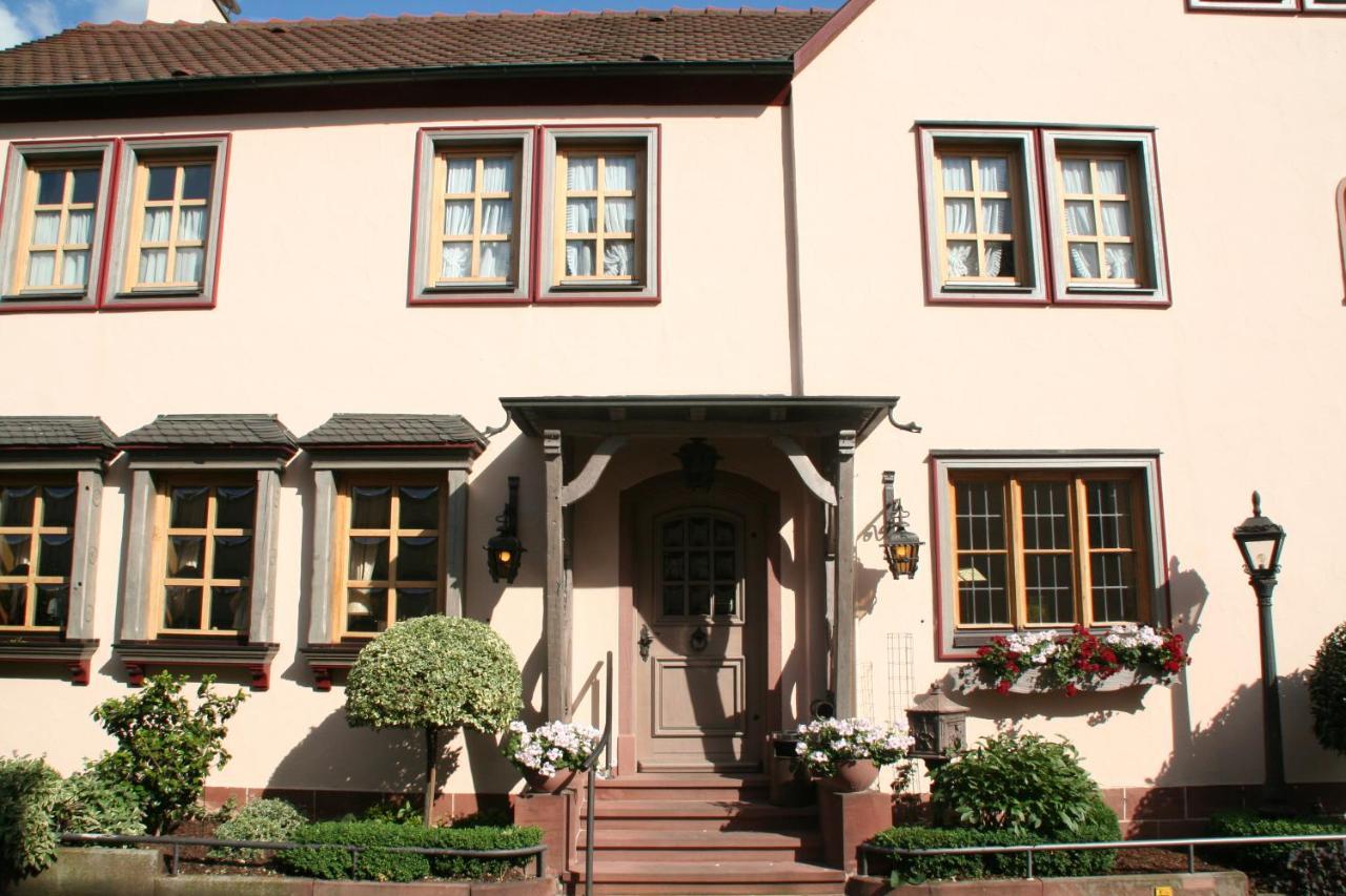 מלון Großheubach Gasthaus Zur Krone מראה חיצוני תמונה